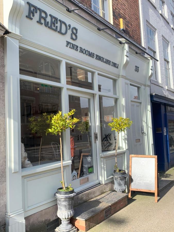 Upstairs At 33 - Self Check In Boutique Accommodation In Worcester Centre Bagian luar foto